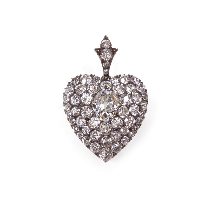 Antique pave diamond heart pendant, with principal pear shaped diamond | MasterArt